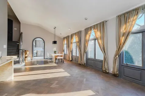 333 Mayfair Drive N New York City NY 11234