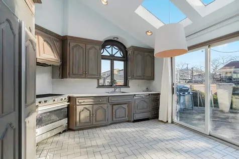 333 Mayfair Drive N New York City NY 11234