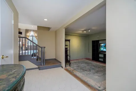 333 Mayfair Drive N New York City NY 11234