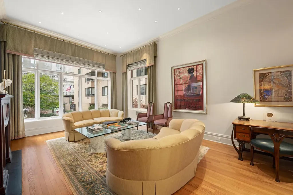 New York City NY, 4 E 62nd Street, Unit 4