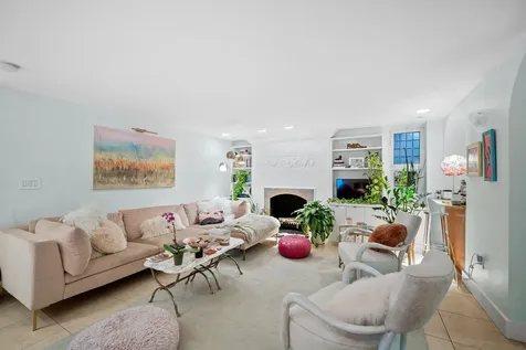 27 Perry Street New York City NY 10014