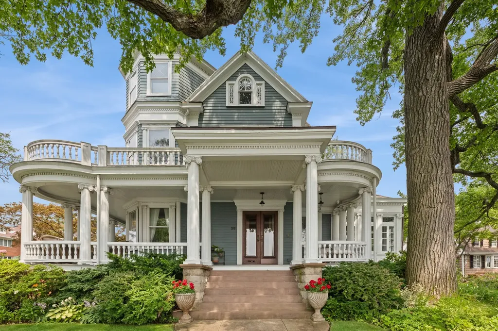 28 Shore Road New York City NY 11363