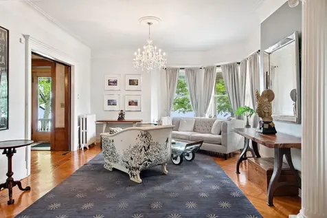 28 Shore Road New York City NY 11363