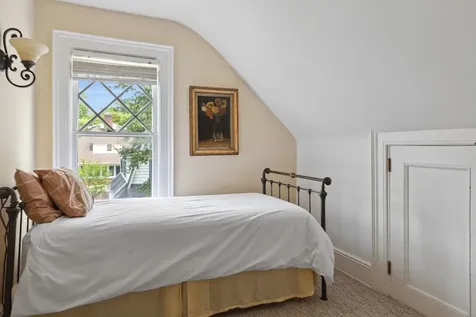 28 Shore Road New York City NY 11363