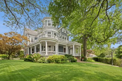 28 Shore Road New York City NY 11363