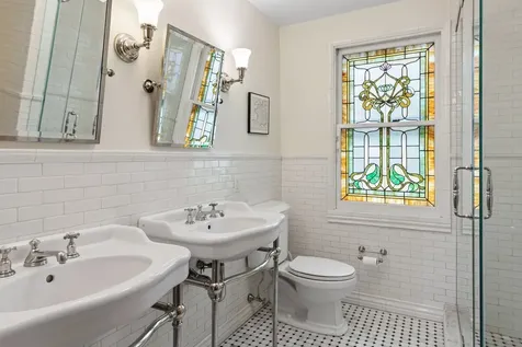 28 Shore Road New York City NY 11363