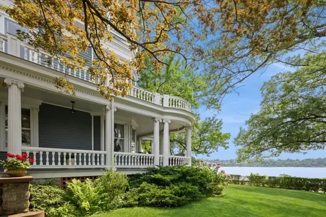 28 Shore Road New York City NY 11363