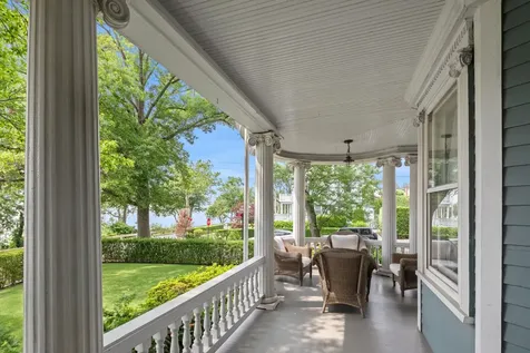 28 Shore Road New York City NY 11363