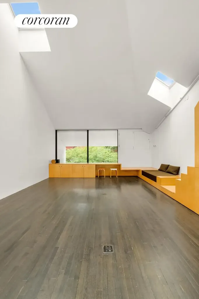 208 Vanderbilt Avenue New York City NY 11205