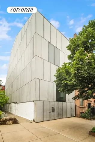 208 Vanderbilt Avenue New York City NY 11205
