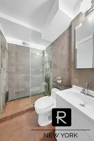 211 E 53rd Street New York City NY 10022