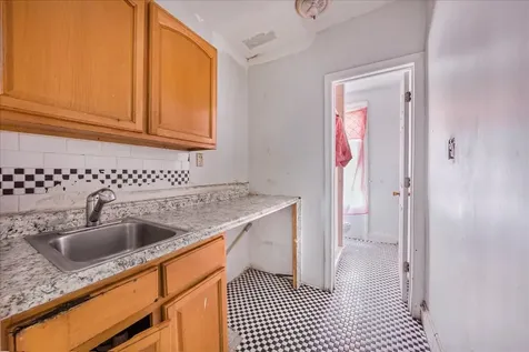 339 E 140th Street New York City NY 10454