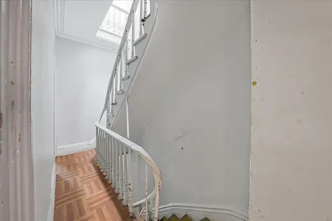 339 E 140th Street New York City NY 10454