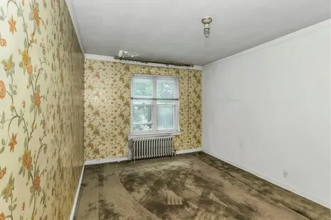 32-50 77th Street New York City NY 11370