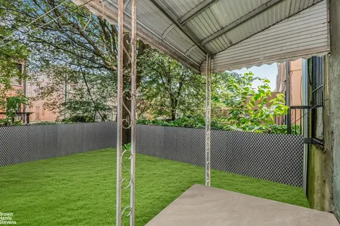 637 Saratoga Avenue New York City NY 11212
