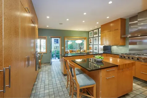 333 E 51st Street New York City NY 10022