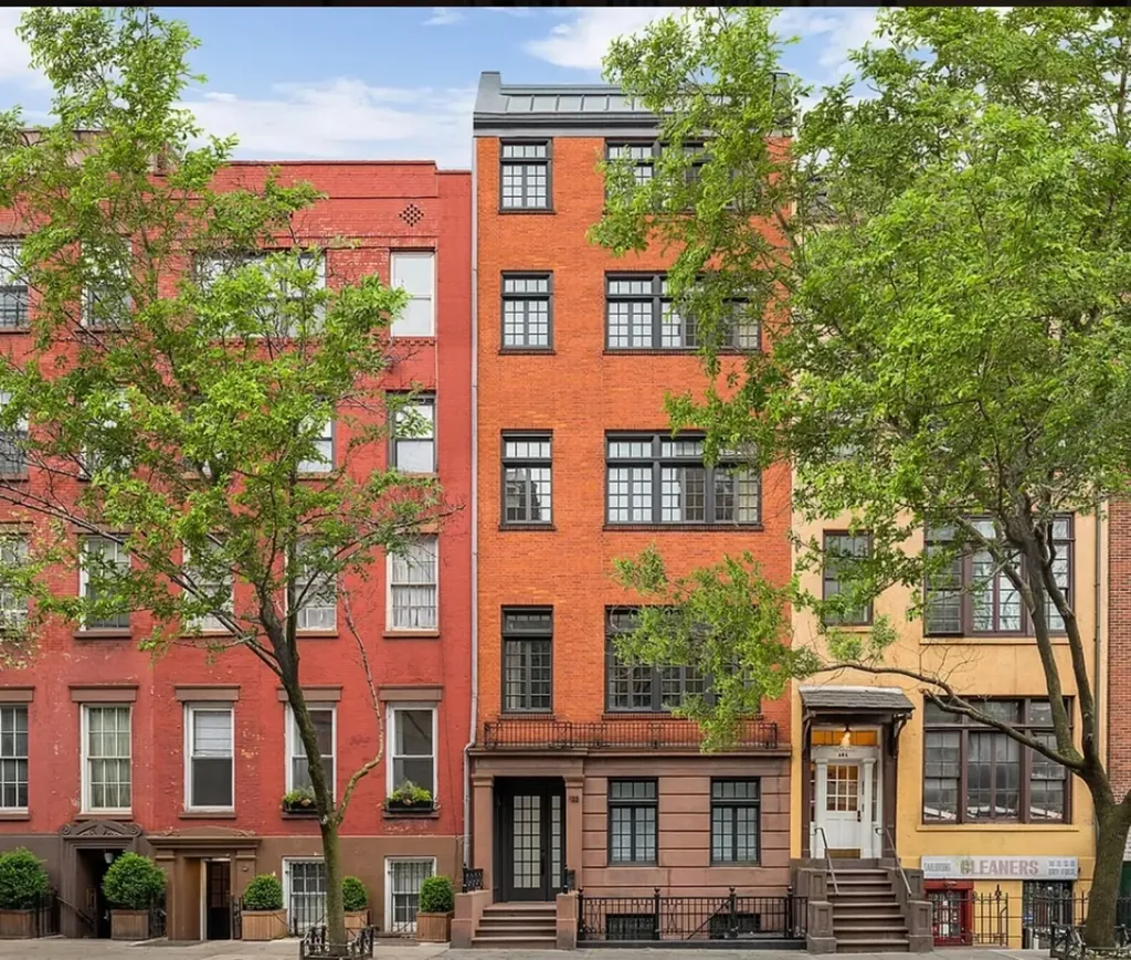 122 Waverly Place New York City NY 10011