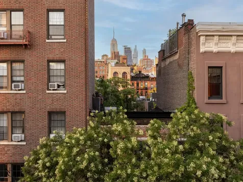 122 Waverly Place New York City NY 10011