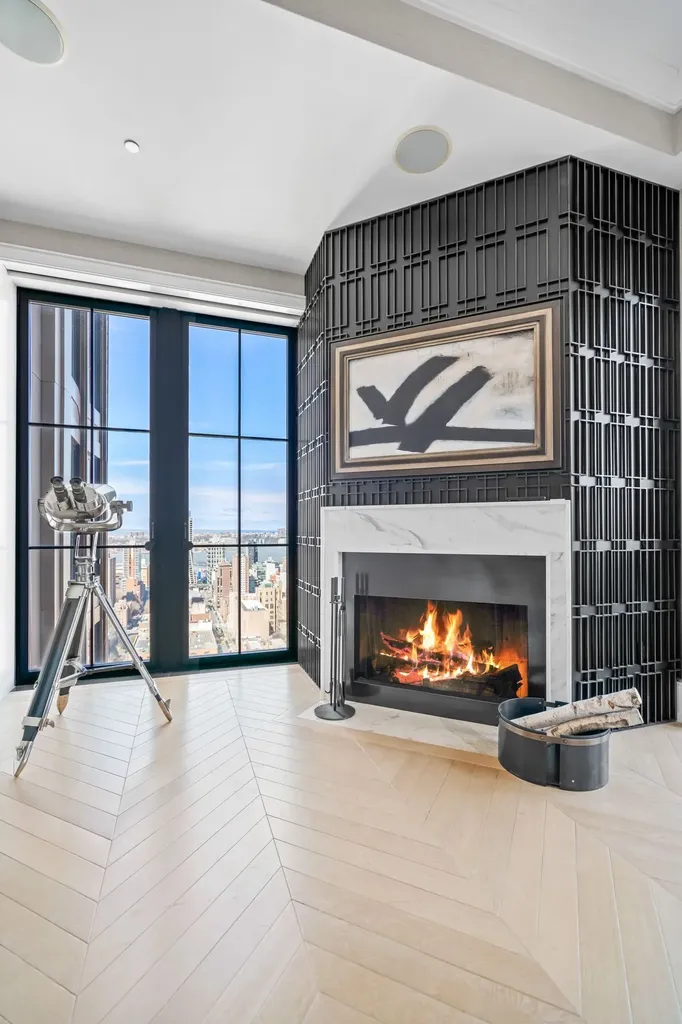 212 W 18th Street New York City NY 10011