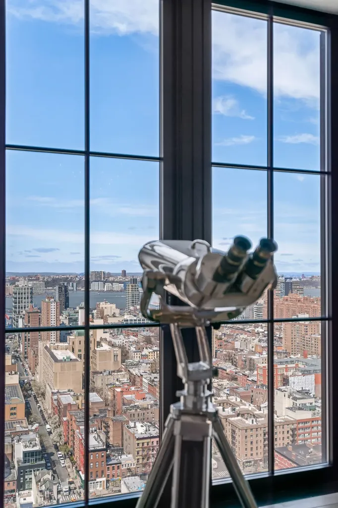 212 W 18th Street New York City NY 10011