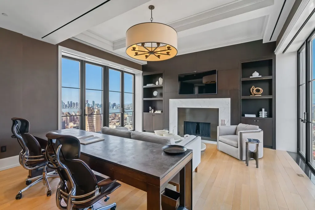 212 W 18th Street New York City NY 10011