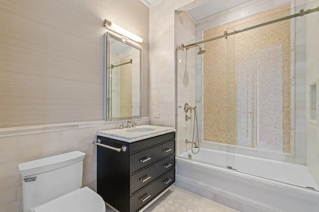 212 W 18th Street New York City NY 10011