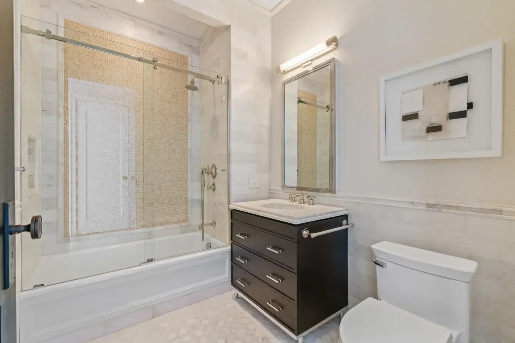 212 W 18th Street New York City NY 10011