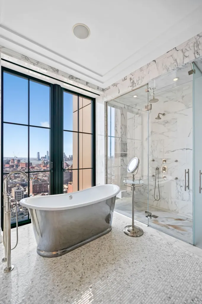 212 W 18th Street New York City NY 10011
