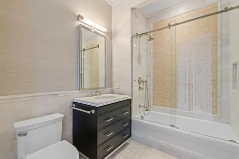 212 W 18th Street New York City NY 10011