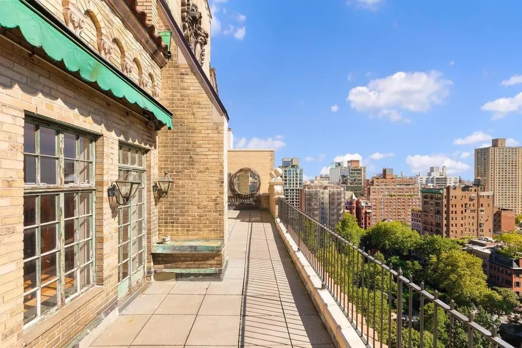 60 Gramercy Park N New York City NY 10010