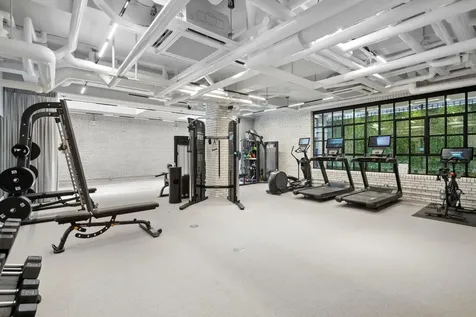 155 E 72nd Street New York City NY 10021