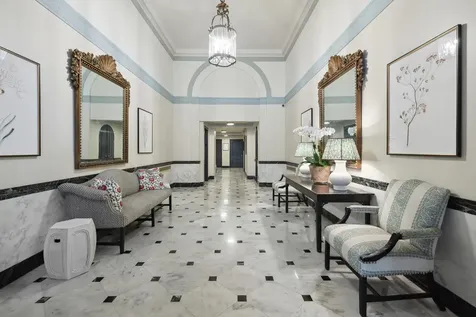 155 E 72nd Street New York City NY 10021