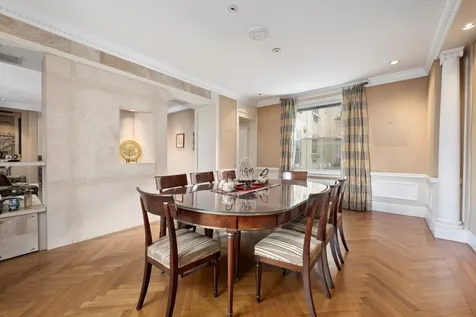 155 E 72nd Street New York City NY 10021