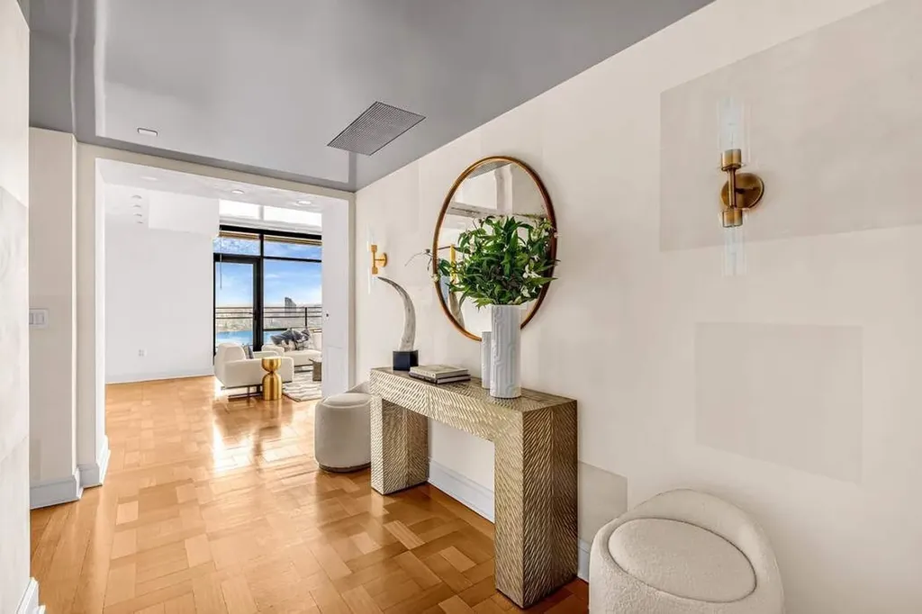 New York City NY, 170 E End Avenue, Unit 16A