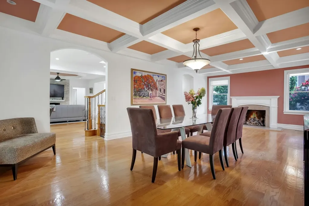 5 Boulevard New York City NY 11357
