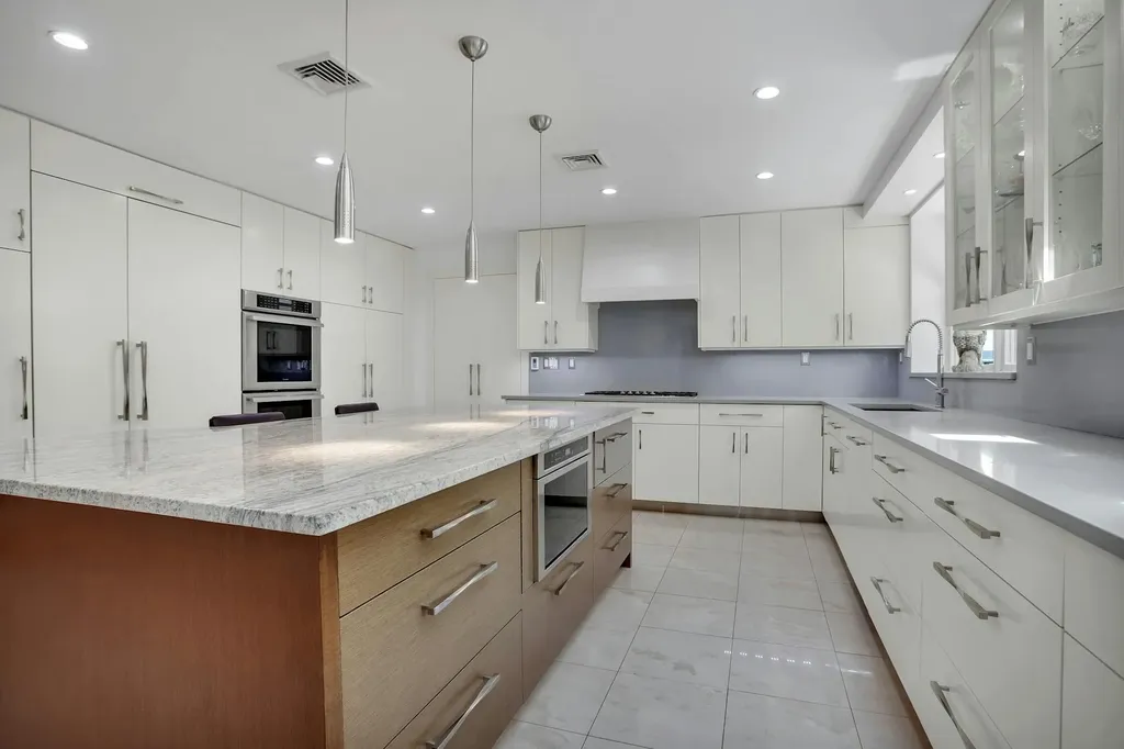 5 Boulevard New York City NY 11357