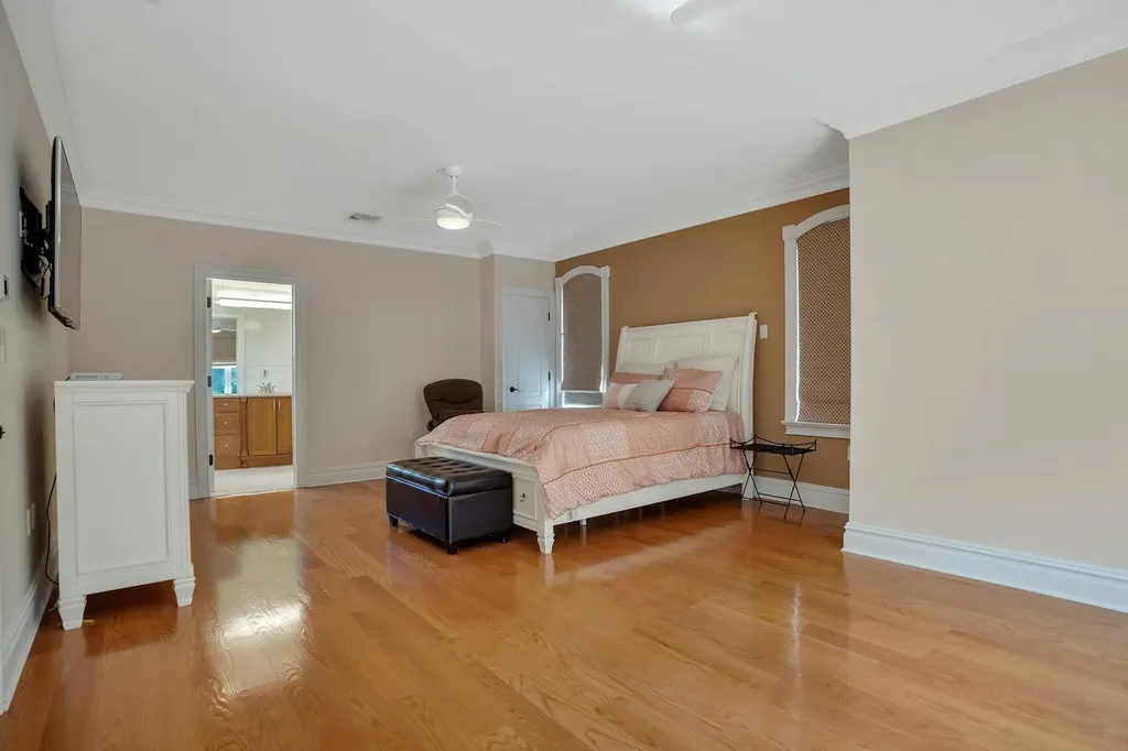 5 Boulevard New York City NY 11357