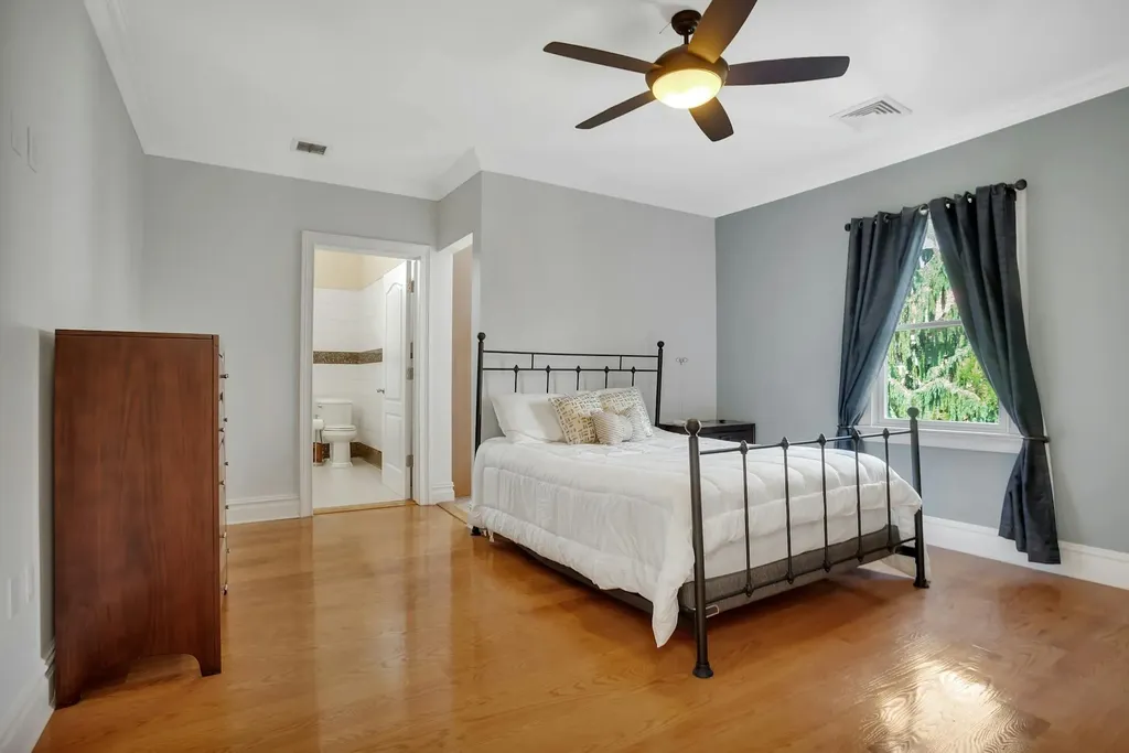 5 Boulevard New York City NY 11357
