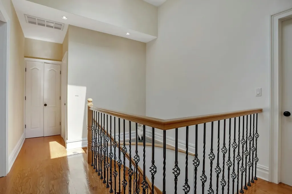 5 Boulevard New York City NY 11357