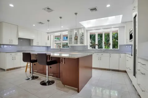 5 Boulevard New York City NY 11357