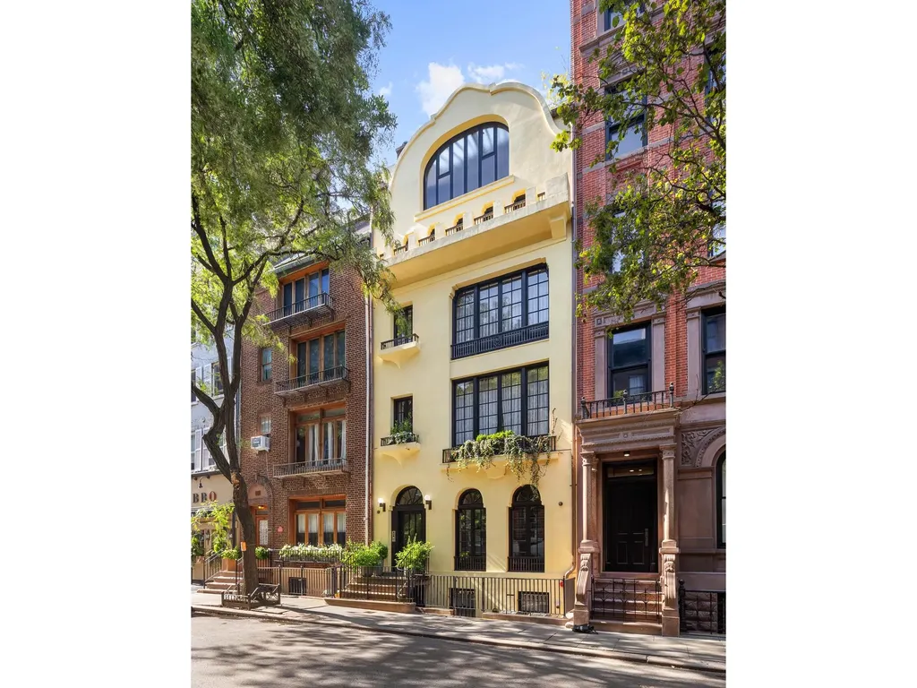 114 Waverly Place New York City NY 10011