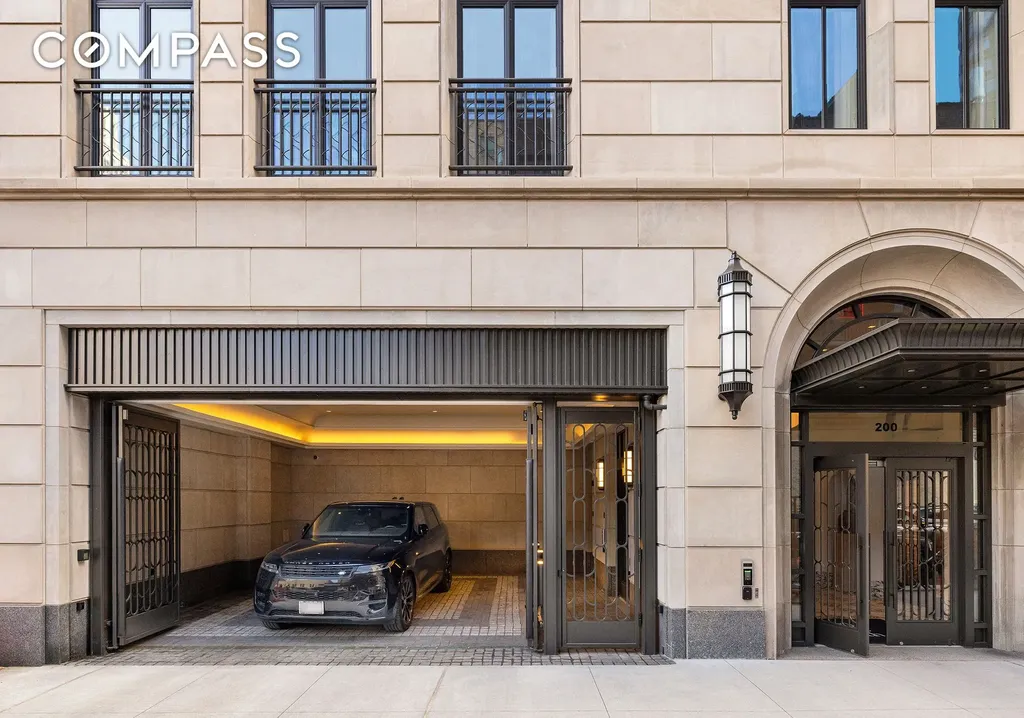 200 E 75th Street New York City NY 10021