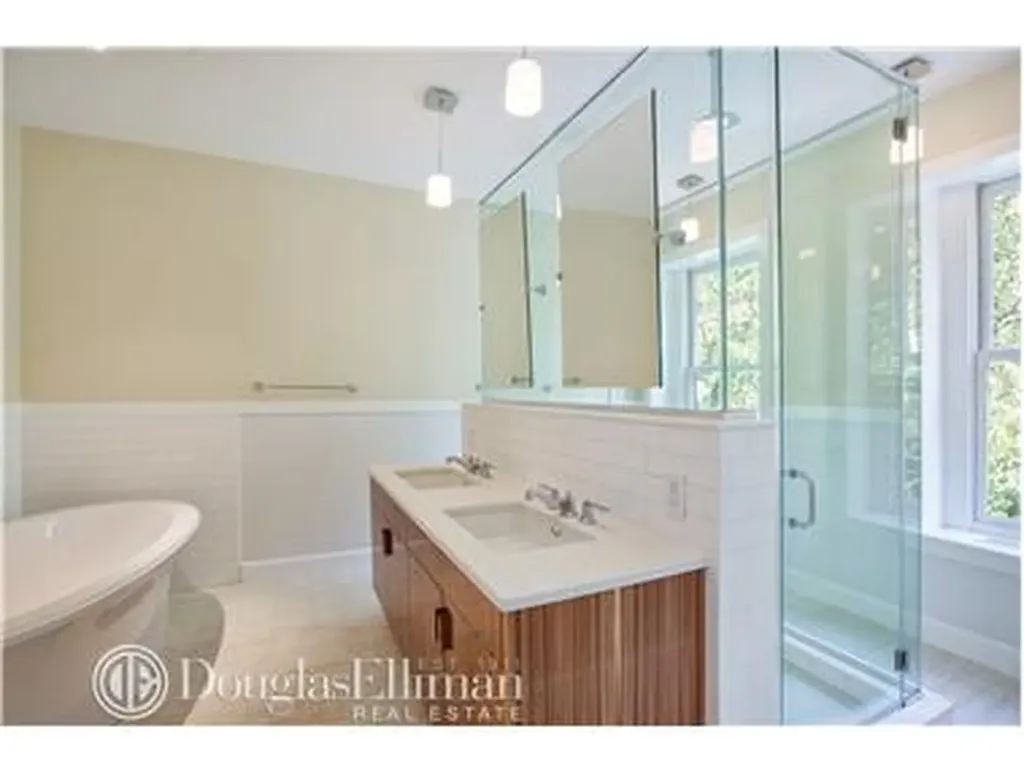 414 E 50th Street New York City NY 10022