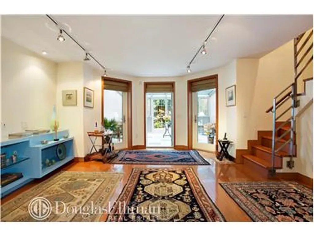 238 E 61st Street New York City NY 10021