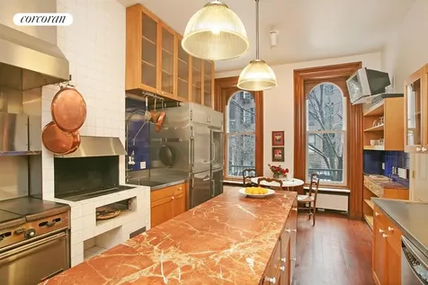 406 E 50th Street New York City NY 10022
