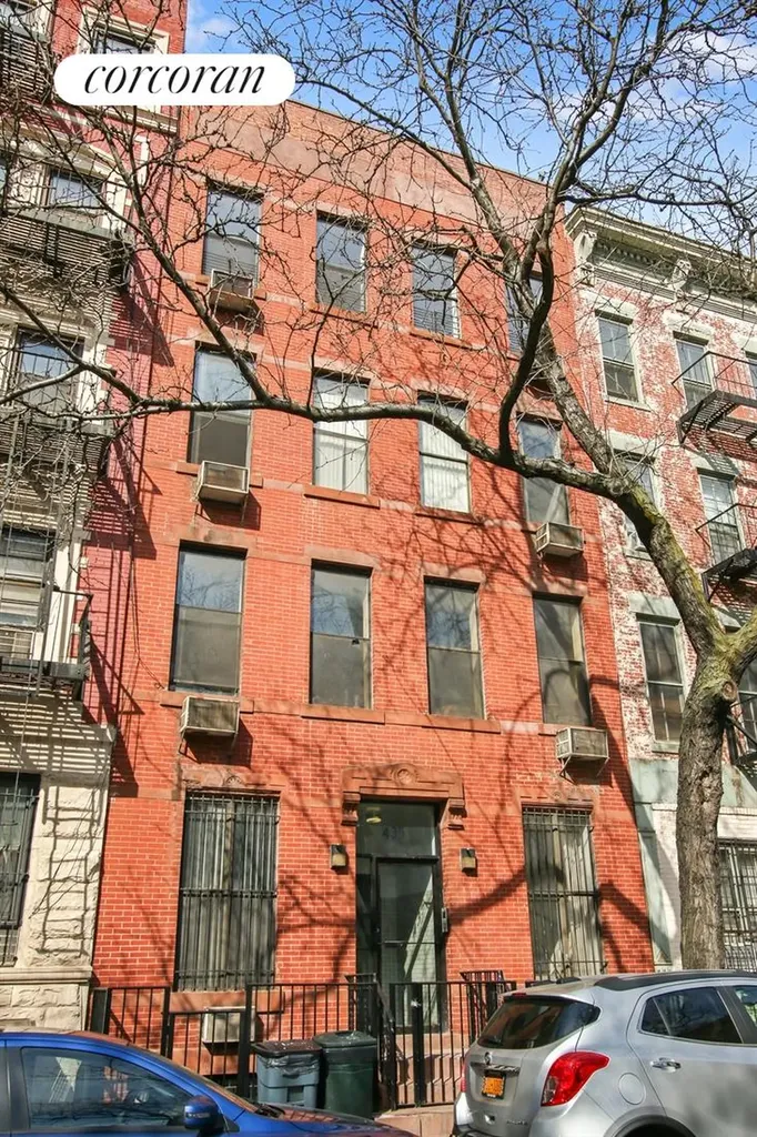 435 W 48th Street New York City NY 10019