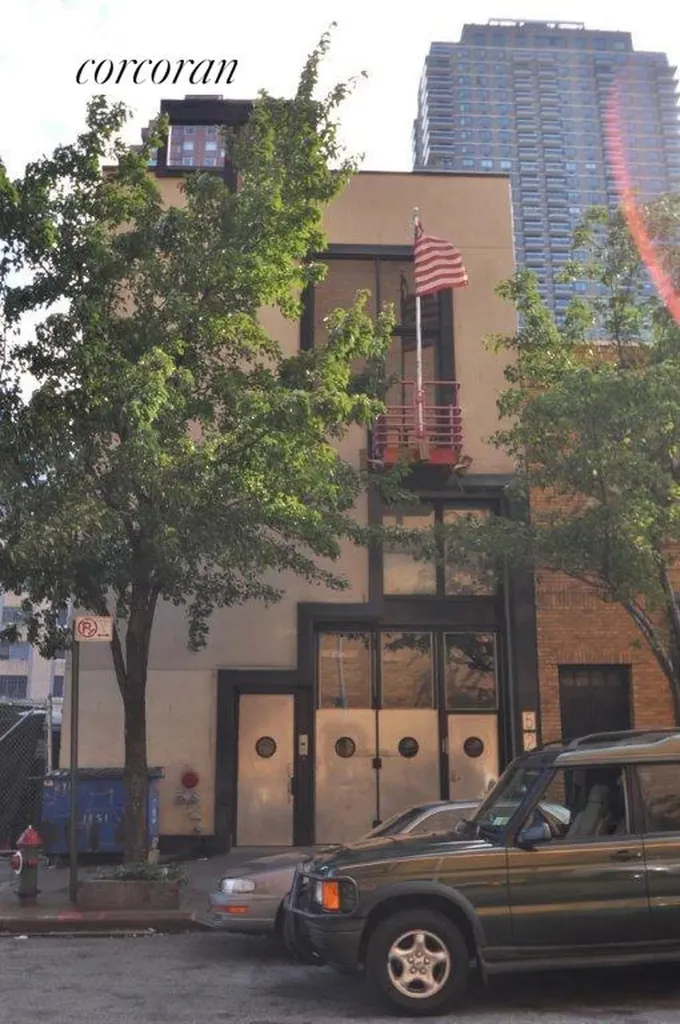 522 E 74th Street New York City NY 10021