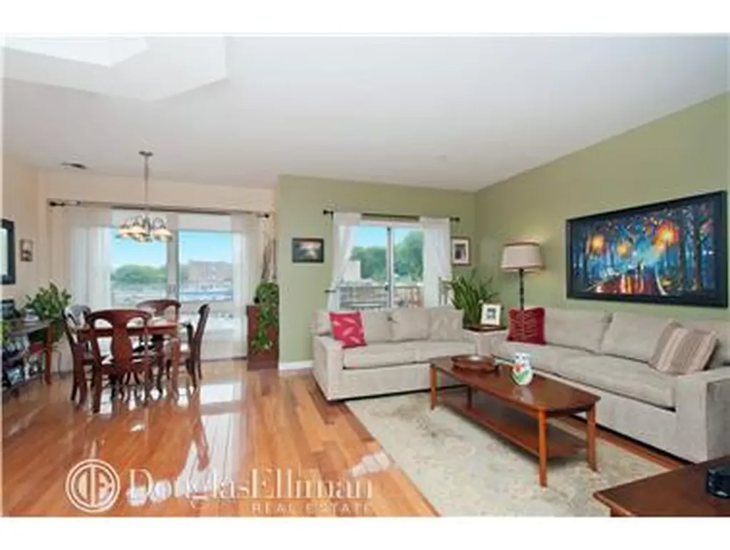 560 7th Avenue New York City NY 11215