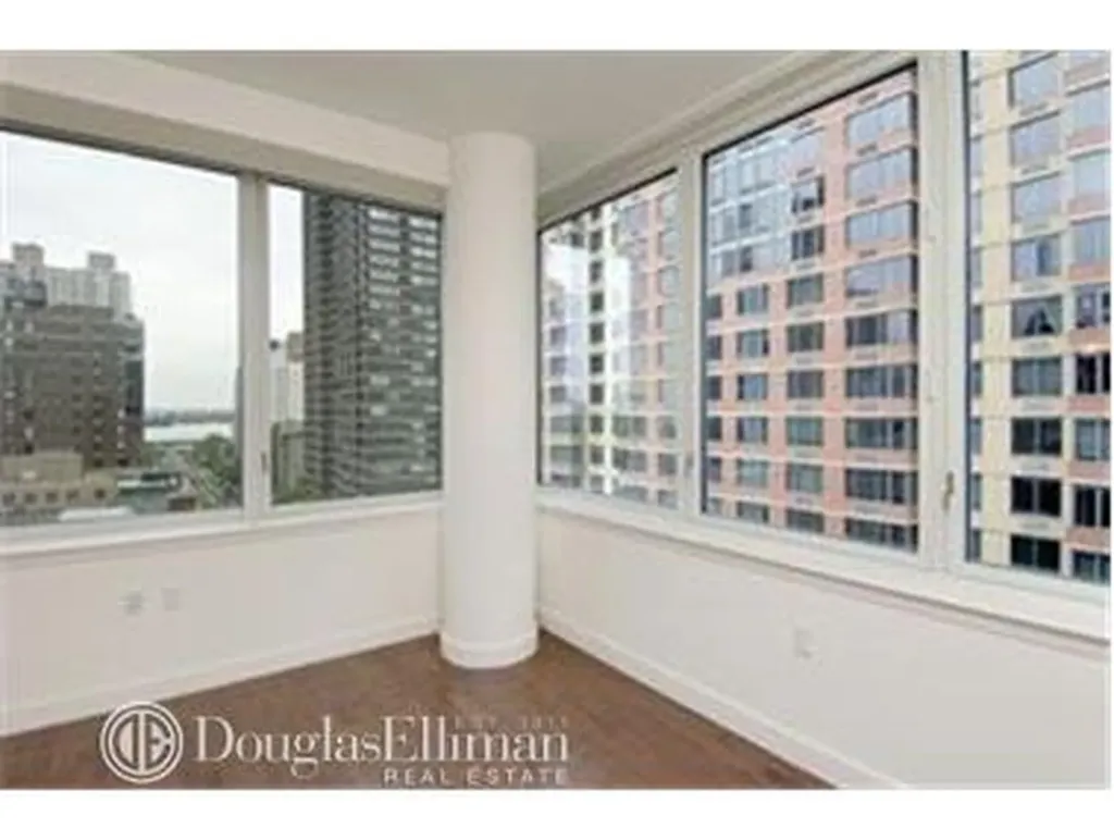 225 E 34th Street New York City NY 10016