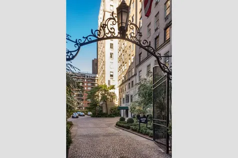 435 E 52nd Street New York City NY 10022